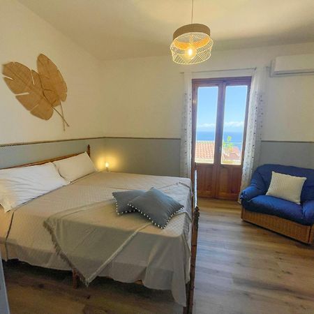 Taormina Holiday Apartment ภายนอก รูปภาพ