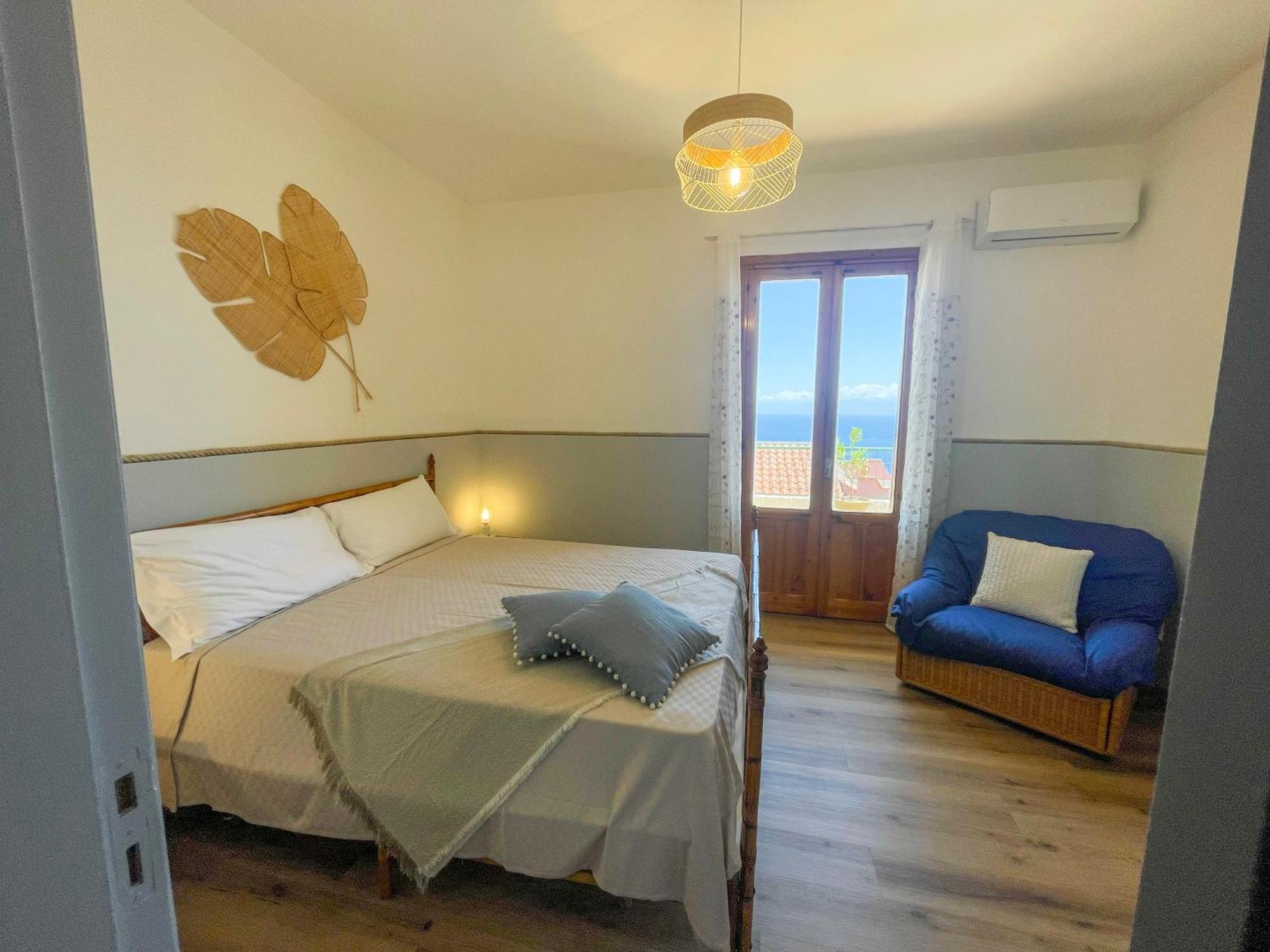 Taormina Holiday Apartment ภายนอก รูปภาพ