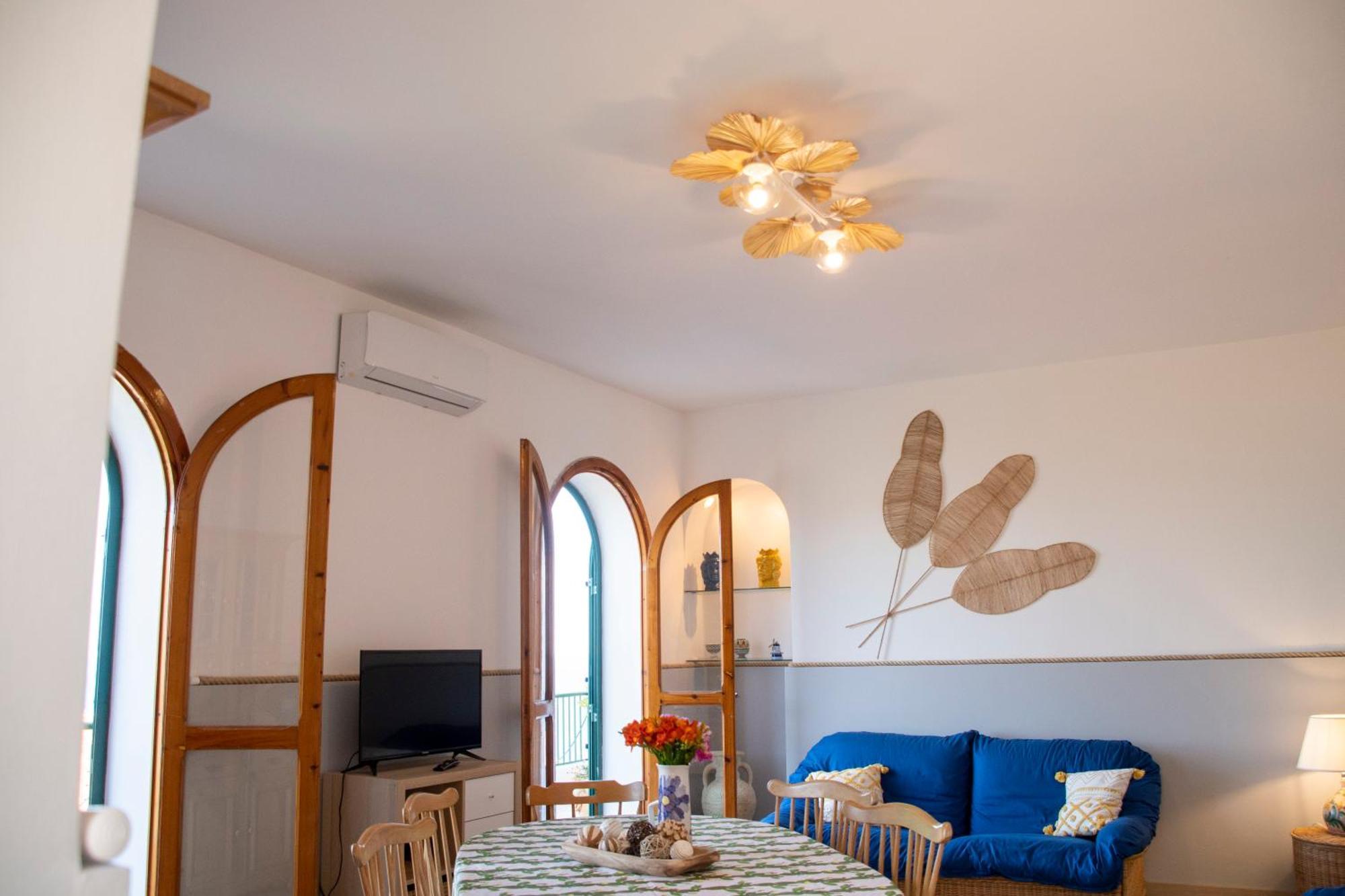 Taormina Holiday Apartment ภายนอก รูปภาพ